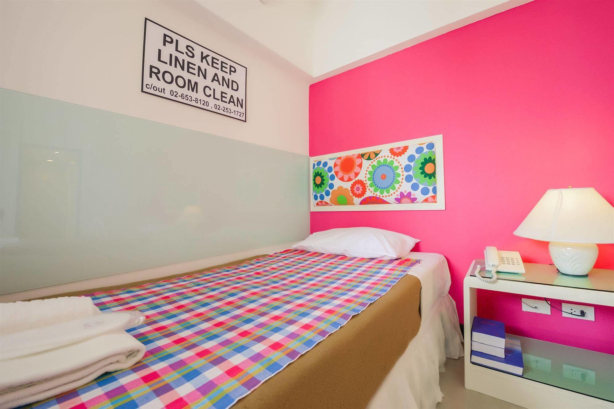 A-2 House Hostel Bangkok Exterior photo